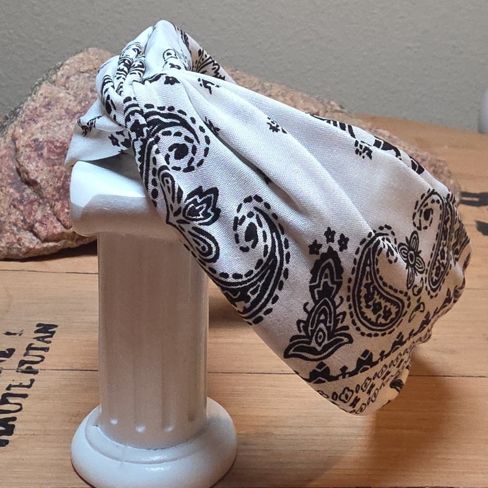 New Black and White Paisley Headband